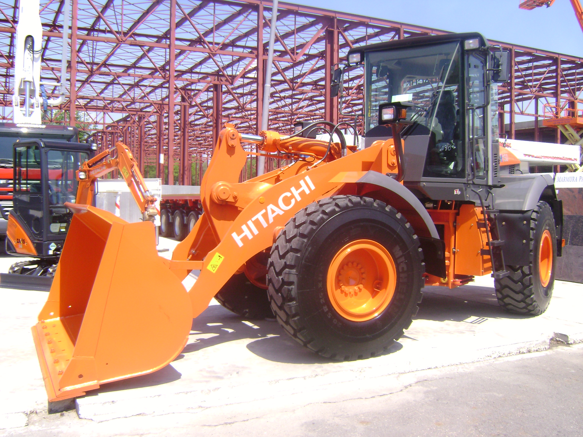 Hitachi Wheel Loader Construction