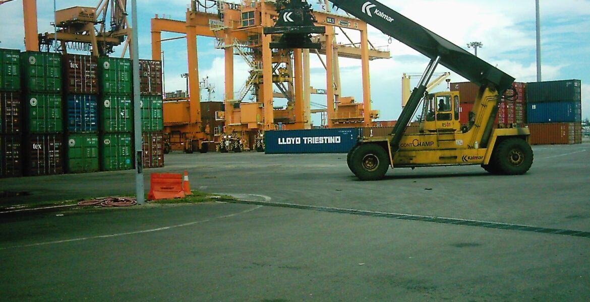 Port Container Crane Reach Stacker